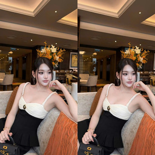 set đồ nữ áo dáng hai dây xếp ly cúp ngực đính khuy mix chân váy chữ a ngắn màu đen trơn