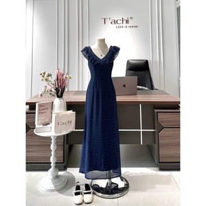 ĐẦM CỔ V BÈO CHẤM BI CỘT NƠ, ĐẦM NỮ DÁNG DÀI TIỂU THƯ TÔN DÁNG | MEOINDAHOUSE