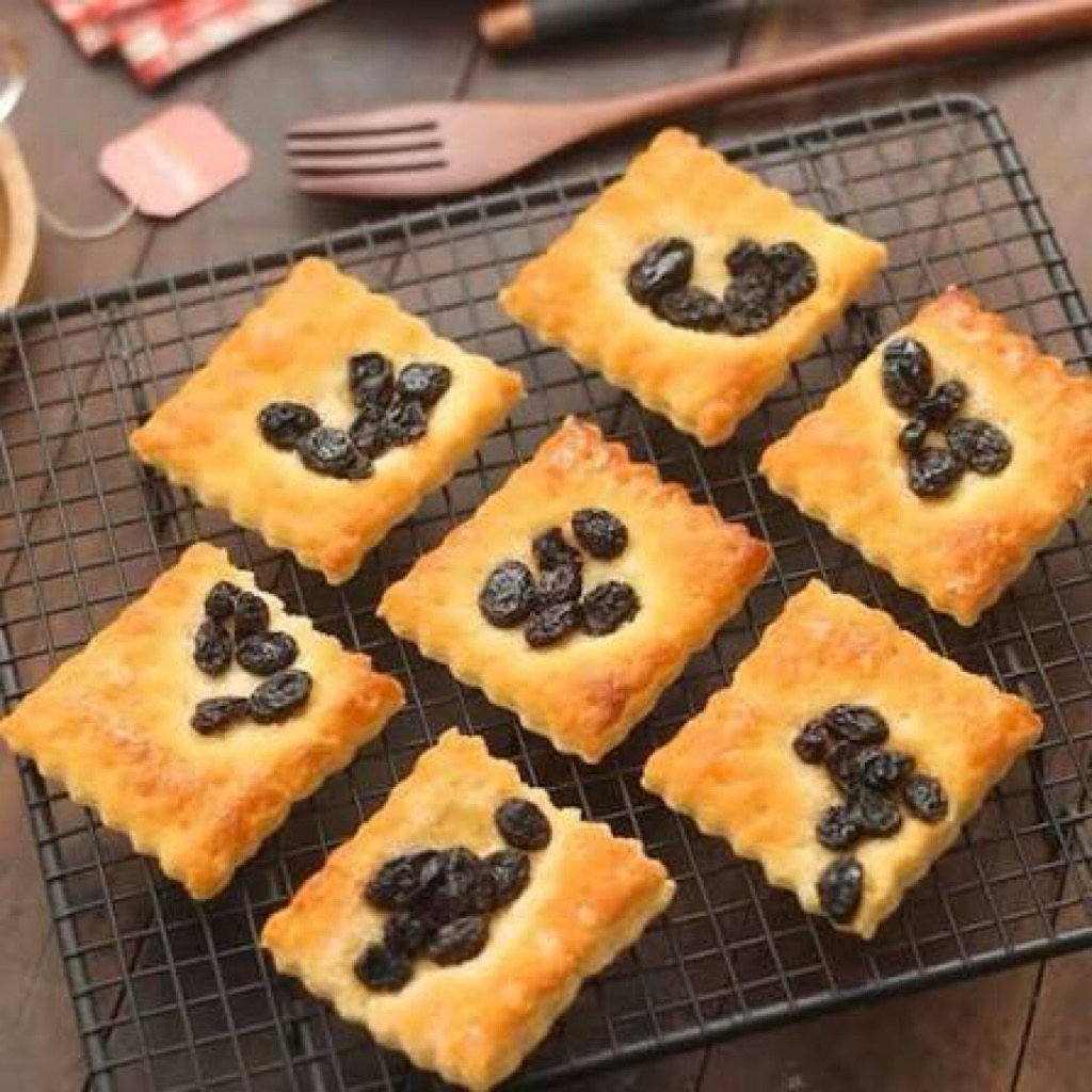 Bánh nướng nho khô Nhật Bản