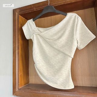 𝐀𝐥𝐨𝐫𝐚 𝐭𝐨𝐩 - Áo kiểu nữ, áo thun nữ lệch vai thiết kế xoắn eo nhien.official NAT00033