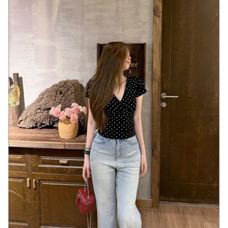 •𝙆𝙞𝙣𝙜𝙨𝙝𝙤𝙥𝙗𝙚𝙖𝙪𝙩𝙮•Áo Thun Chấm Bi Cổ V QC