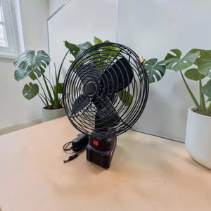 Quạt tích điện mini (Lồng Sắt ) Pin + Sạc đi kèm