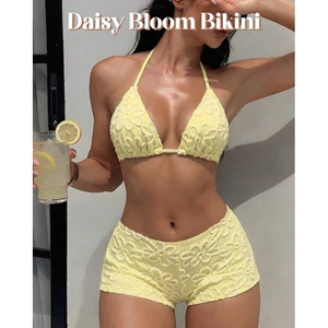 Set Bikini Vàng Gà Con Hoạ Tiết Hoa In Nổi