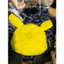 Gấu 2hand Gối ôm Squishmallows Pokemon Pikachu này có thiết kế dạng mặt lớn đáng yêu với biểu cảm nháy mắt.