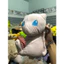 Gấu 2hand Thú bông Pokémon Mew này có thiết kế màu hồng nhạt đặc trưng cùng đôi mắt màu xanh dương thêu tinh xảo.