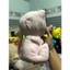 Gấu 2hand Thú bông Pokémon Mew này có thiết kế màu hồng nhạt đặc trưng cùng đôi mắt màu xanh dương thêu tinh xảo.