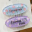 Kẹp mái Vân Hoa Nhí 4cm custom tên theo yêu cầu @thebrowniehouse.vn