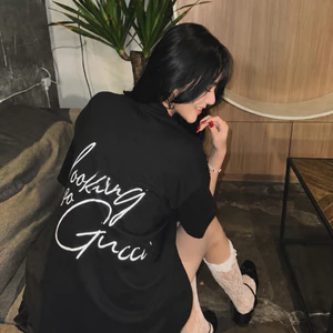 Cotton 100% Áo Thun Nữ Form Rộng Looking fo GC Chất liệu dày dặn min đẹp