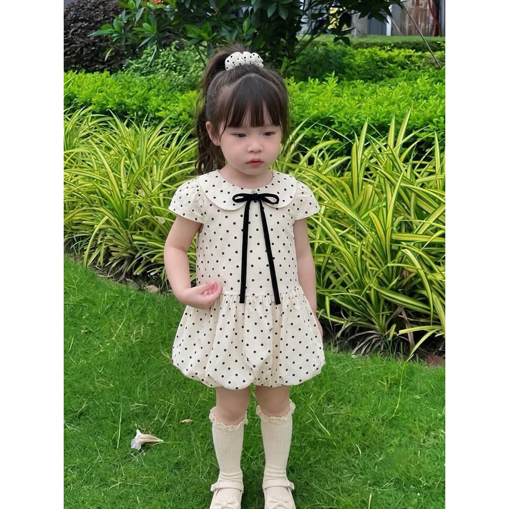 [ TẶNG DÂY BUỘC TÓC ] VÁY BÉ GÁI CỔ SEN HOẠ TIẾT CHẤM BI DÁNG BÍ PHỒNG PHỐI NƠ XINH XẮN. ĐỦ size cho bé từ 8-26kg