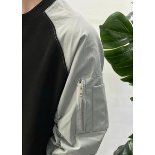Áo Sweater Nam Tay Dài Cotton Mix Dù Form Regular Phối Tay Túi Hộp Basic Phong Cách Hàn Quốc