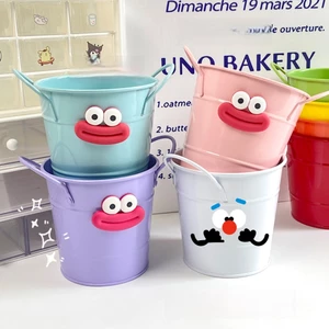 Ống Đựng Bút Nhựa Đa Năng Kèm Sticker Môi 3D Dễ Thương Đựng Bút Cọ Trang Điểm MUN STORE OBLOEMOI18