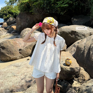 𝐉𝐚𝐧𝐠𝐦𝐢 𝐓𝐨𝐩 - Áo sơ mi nữ babydoll thiết kế tay phồng bo chun cổ sen phối nút hoa nhí nhien.official NAS00068