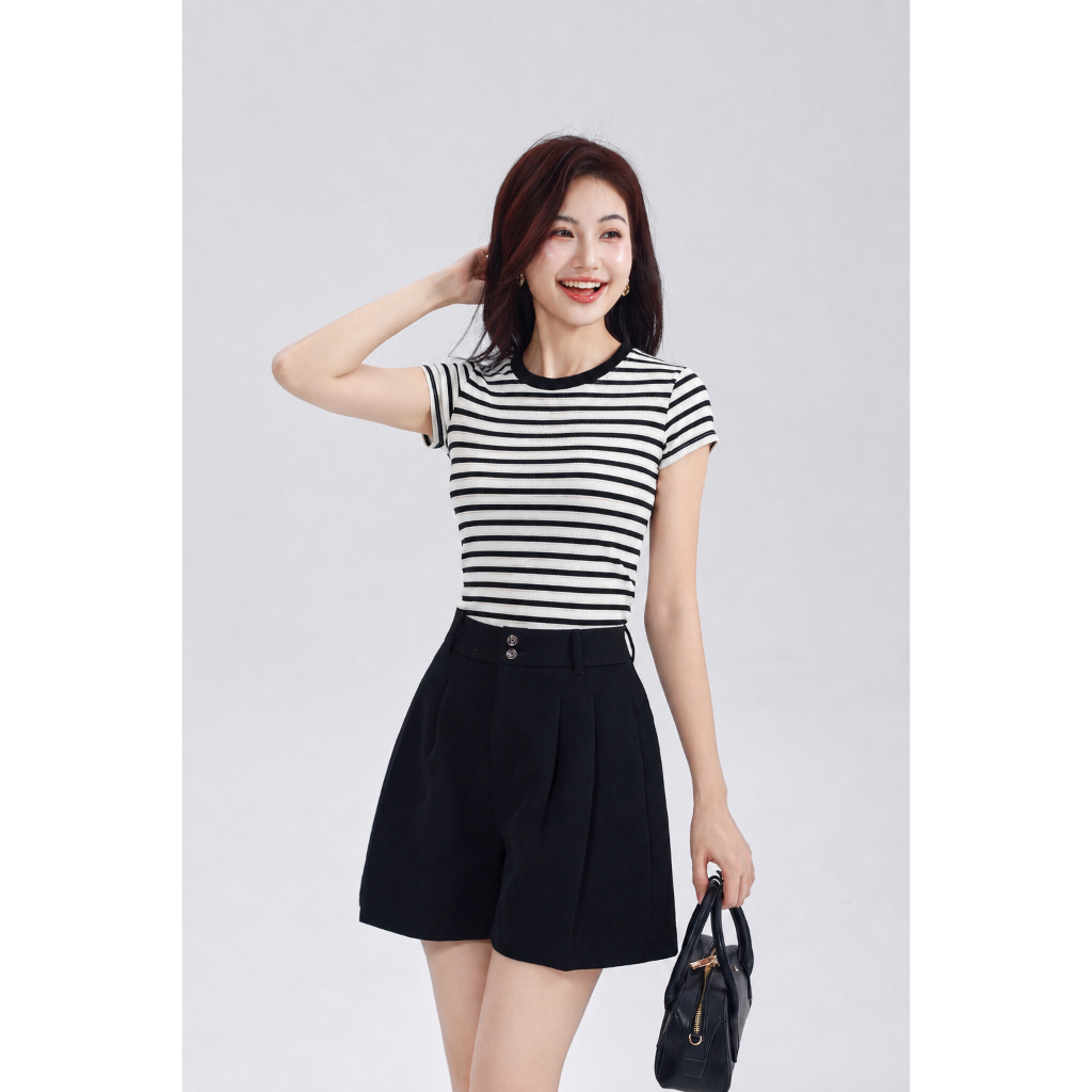 Áo Thun Babytee Nữ GUMAC Form Slim Tay Ngắn Cổ Tròn Basic Chất Gân Sọc Co Giãn Nhẹ Ôm Dáng Trẻ Trung LATG05050