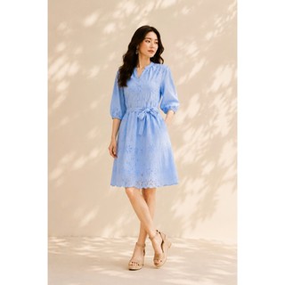 SWANLAKE | Váy Đầm Nữ Suông Cổ Trụ Cài Nút Dây Thắt Eo Cotton Thêu Đục Lỗ Tay Bí Lỡ Có Túi D12671