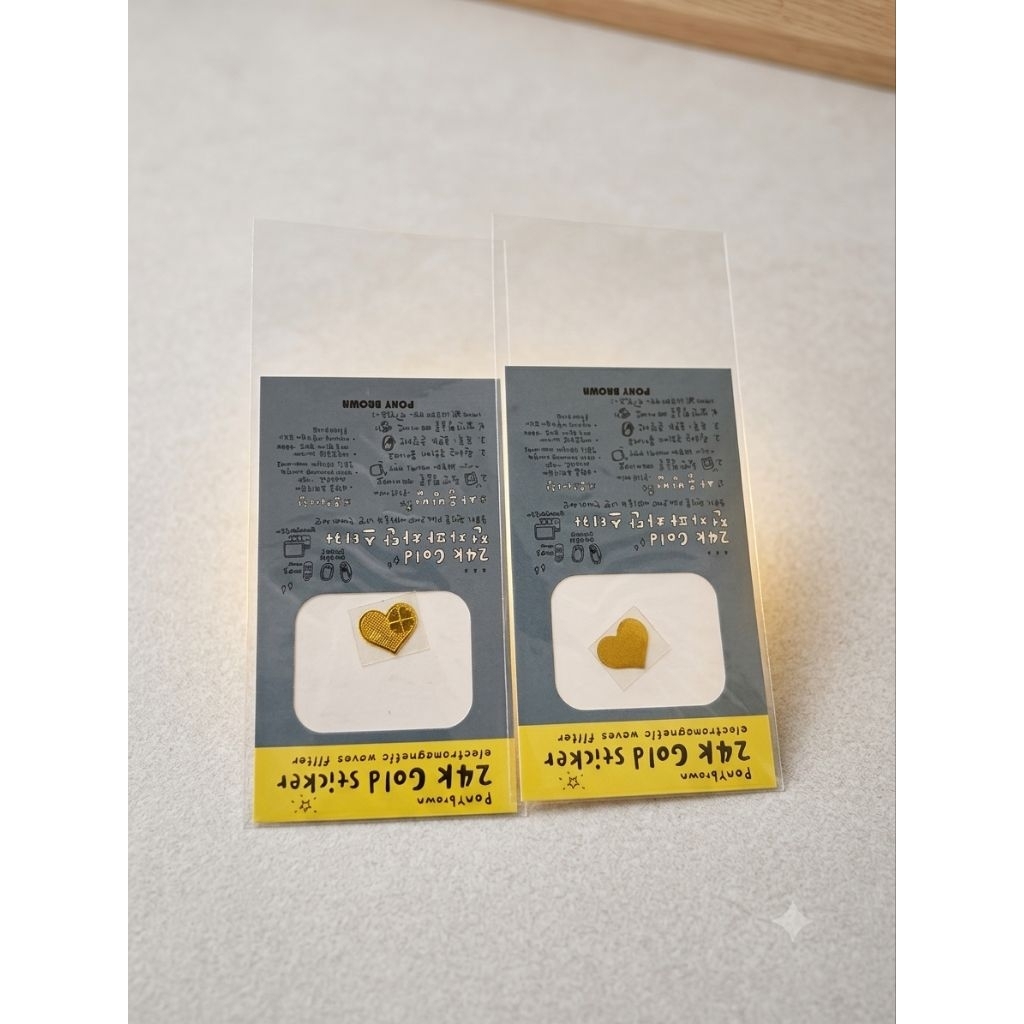 Miếng Dán Chống Sóng Điện Từ Hình Trái Tim Gold Sticker