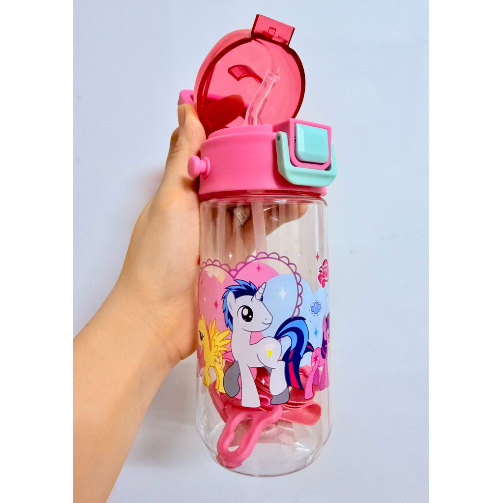 Bình nước nhựa Pony an toàn cho bé