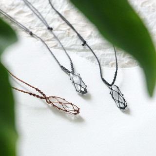 [Tiệm của Wi] Vòng cổ Clear Quartz - Thạch anh Trắng năng lượng tự nhiên