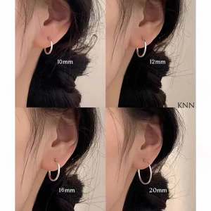 khuyên tròn bạc đẹp 999 đủ cỡ dễ đeo thanh lịch