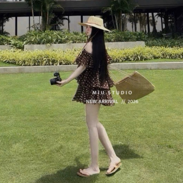 Váy voan tơ chấm bi trễ vai dáng ngắn xoè tầng bồng bềnh tiểu thư, Đầm nữ hở vai phong cách vintage mặc đi chơi đi biển