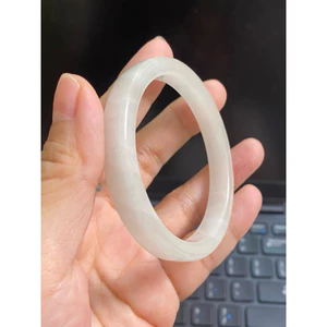 VÒNG NGỌC BẢN VUÔNG NI 53.3