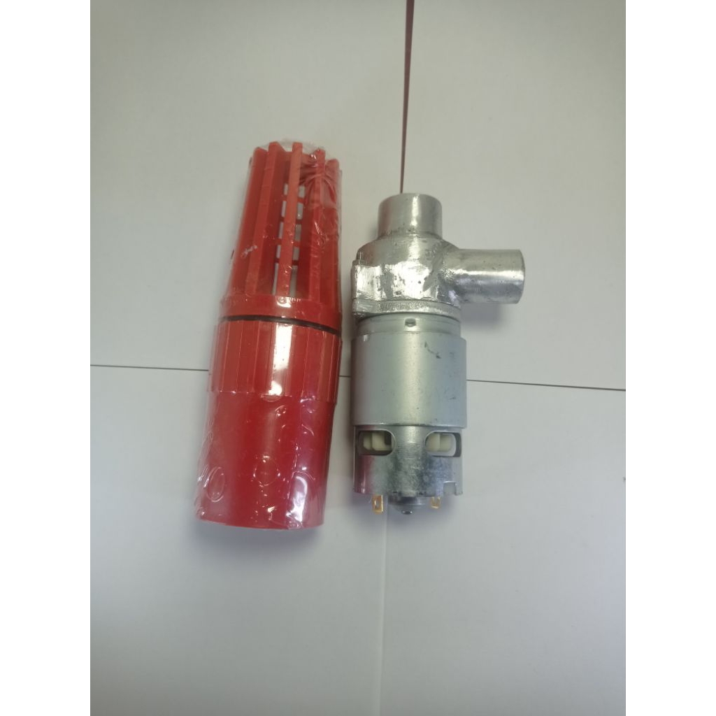 máy bơm nước 12 v thái bình dùng trực tiếp bình acquy , tưới cây.