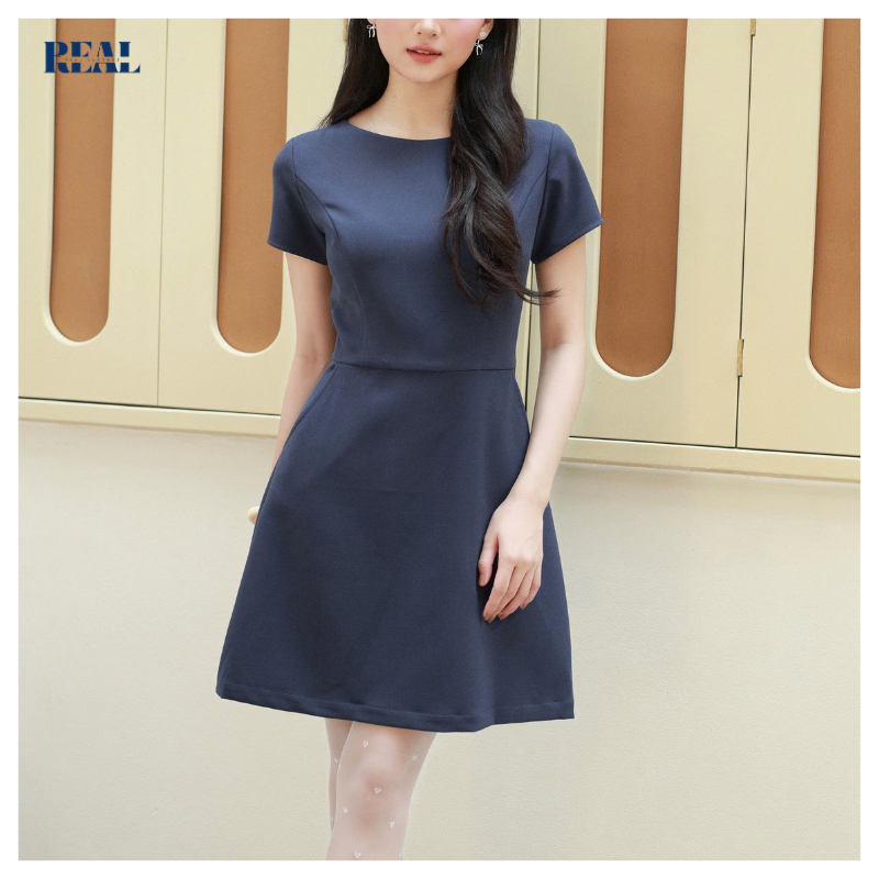 Đầm tay ngắn dáng chữ A cơ bản Jennie xanh navy Real Clothes, tôn dáng, thanh lịch