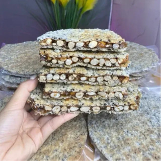 Kẹo Cu đơ Hà Tĩnh dẻo dai nhà làm loại đặc biệt bánh đa mè đen thơm lừng miếng 220g