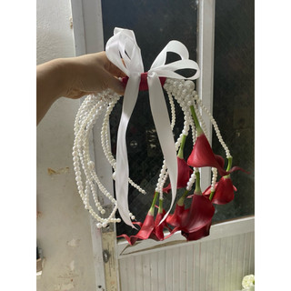 bó hoa cầm tay rum phối ngọc trai hạt ceveria