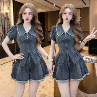 Set bộ váy jean áo cổ bẻ thiết kế khóa kéo ôm eo phối váy dáng chữ A viền ren trắng