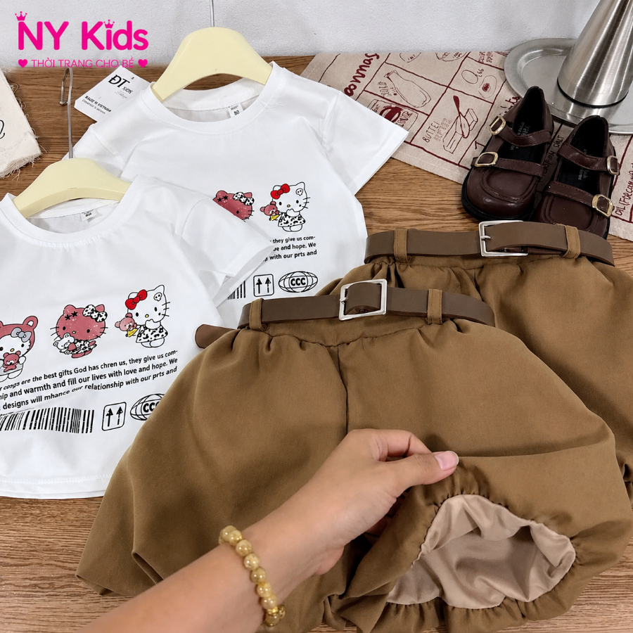 Set Bộ Bé Gái Hello Kitty Quần Bí Kèm Thắt Lưng, Bộ Đồ Bé Gái Cotton Mùa Hè Thoáng Mái F24