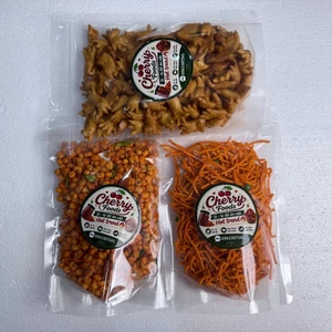 Combo 0,8kg 3 món Snack khác nhau | Snack xương chó, Ngô nếp sấy khô bò lá chanh, Snack que cay đậu hà lan đậm vị.
