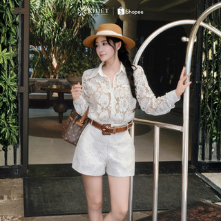 Jump short ren hoa trắng dáng phối thắt lưng nâu phong cách năng động trẻ trung KJ605
