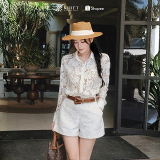 Jump short ren hoa trắng dáng phối thắt lưng nâu phong cách năng động trẻ trung KJ605