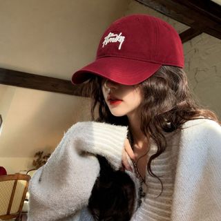 Mũ lưỡi trai HAZIN thêu chữ Amike form cứng, nón lưỡi trai dành cho nam nữ đi học đi làm chất liệu vải kaki dày mịn