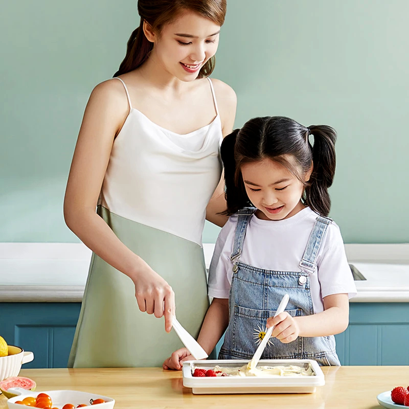 Máy làm kem tại nhà Mocato M605 kem cuộn Thái Lan không dùng điện nhanh chóng, dễ sử dụng