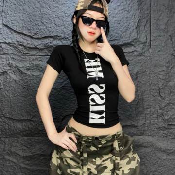 Áo Croptop Nữ Ôm Body In Chữ Cá Tính, Áo Thun Croptop Forom Ôm Body Co Giãn Tôn Dáng Trendy