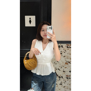 𝐏𝐡𝐢𝐞𝐧 𝐖𝐆𝐖𝐄 | (Sẵn) w8885 Áo Sát Nách Cổ V Chun Lưng Ôm Xoè Form Ngắn
