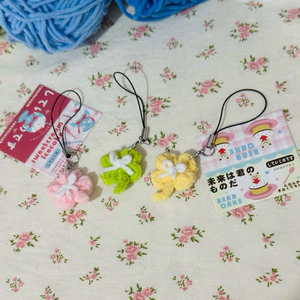 1 dây treo điện thoại, móc khoá cỏ 4 lá xinh xắn (đơn hàng sẽ được giao đến tay khách như ảnh thứ 2 )