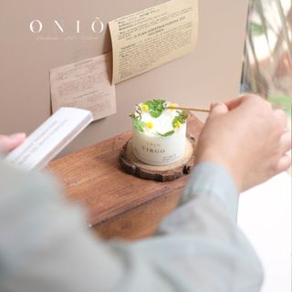 Bộ quà tặng nến, sáp thơm và đế gỗ thông - Quà tặng sinh nhật, Zodiac Collection - ONIÕ
