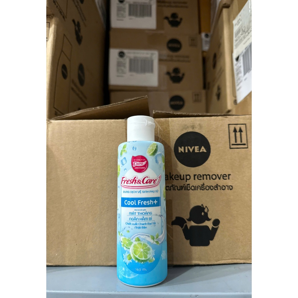 Dung dịch vệ sinh phụ nữ Fresh & Care Cool+ 150ml