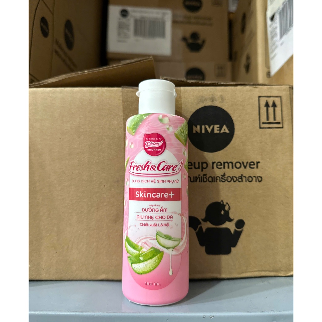 Dung dịch vệ sinh phụ nữ Fresh & Care Cool+ 150ml