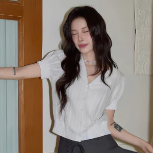 Áo Sơ Mi Nữ Kiểu Tay Phồng Cổ Vest Chun Eo Phối Chi Tiết Dập Nổi Xinh Xắn Mùa Hè Kimee - KA946