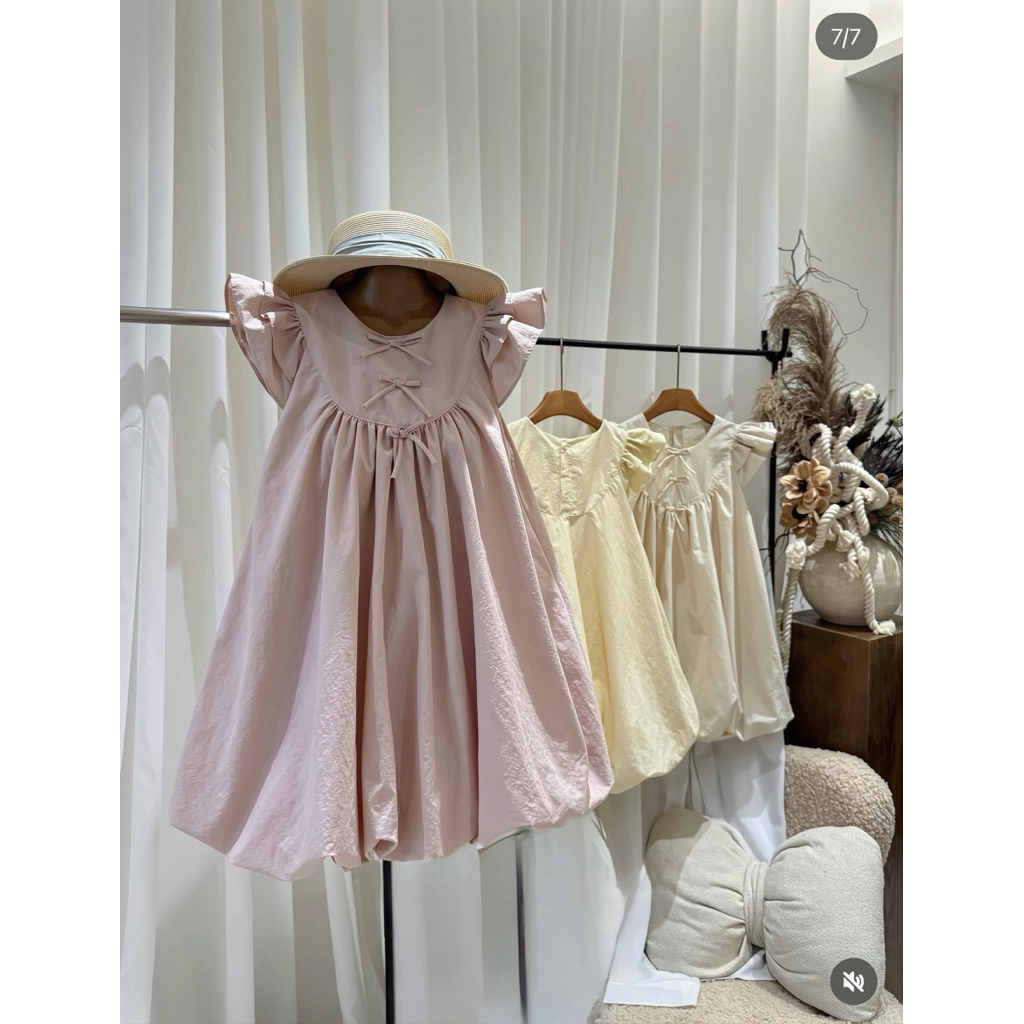 [DEAL MỞ BÁN] Váy Bí Phồng Sát Nách 3 Nơ Nhỏ Dáng Bí Phồng Chất Gió Nhăn Almira | BigBuy360 - bigbuy360.vn