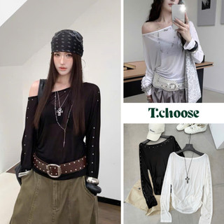 Áo thun dài tay đính đinh cổ áo rộng trễ vai 260 TCHOOSE