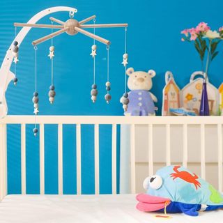 Khung Treo nôi sơ sinh/ Chuông / Đồ Chơi Lắp Ráp di động Bằng Gỗ Gắn Nôi Em Bé