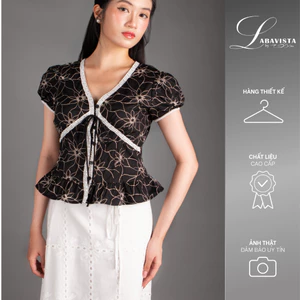 LABAVISTA Áo kiểu nữ vải thêu phối viền ren cổ V thắt nơ cách điệu trẻ trung nhẹ nhàng nàng thơ