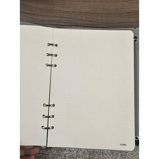 Sổ 6 còng dot grid chấm bi khổ A5 mã 995, giấy dày 120gsm, 100 trang, bìa nhựa trong suốt dùng ghi chép và bullet journa