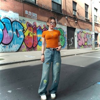 YOLOXI [ Gấu Thêu ] -  Quần Jeans Suông Wash Màu, Hoạ Tiết Thêu Siêu Đáng Yêu , Cạp Cao ,Form Suông , Quần Bò Ống Suông