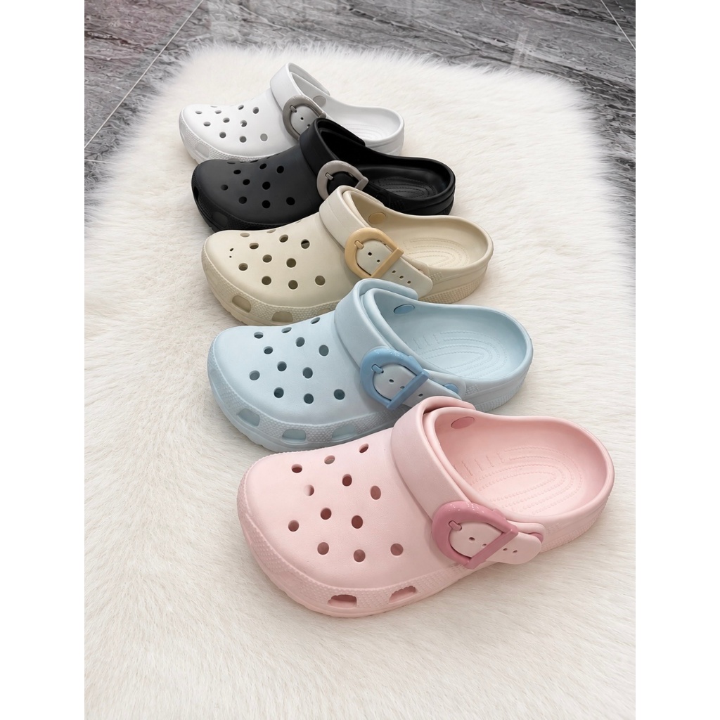 Dép sục nam nữ -tặng 8 charm ngẫu nhiên -quai khóa thời trang– Êm chân, chống trượt, đi mưa tiện lợi( TLA 02 -A1)