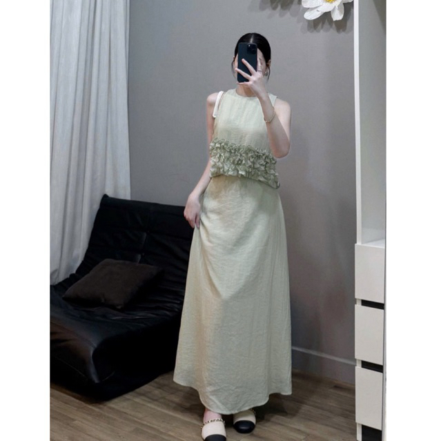 [HOT TREND HÈ] Đầm Dài Dáng Suông Màu Kem Nhún Hoa Eo – Nhẹ Nhàng